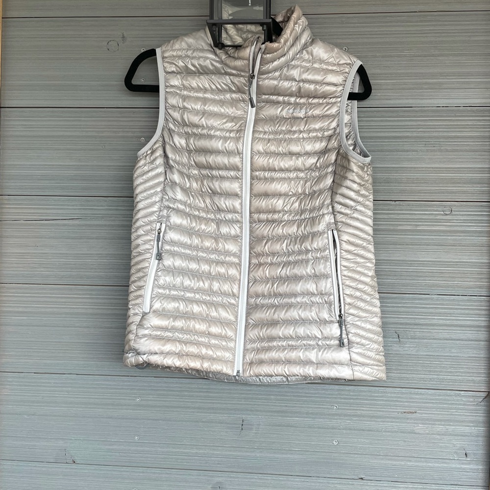 Women’s small PATAGONIA micro puff vest